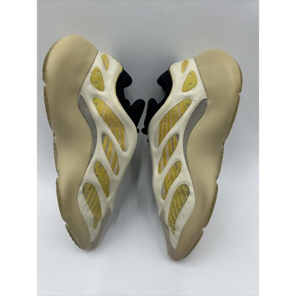 Adidas Yeezy 700 V3 Safflower Men’s Size 12 Athletic Shoes main image 11